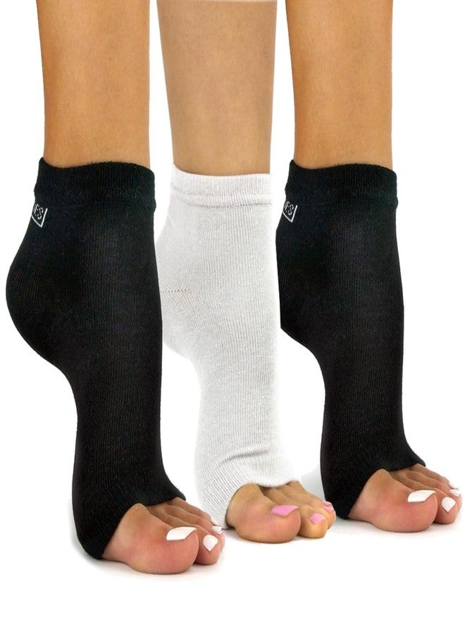 Freetoes جوارب فريتوز بدون أصابع - 3 أزواج. 2 أسود، 1 أبيض - Image 1